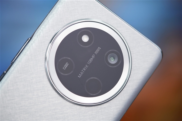 6799元新一代安卓机皇!vivo X200 Pro卫星通信版图赏