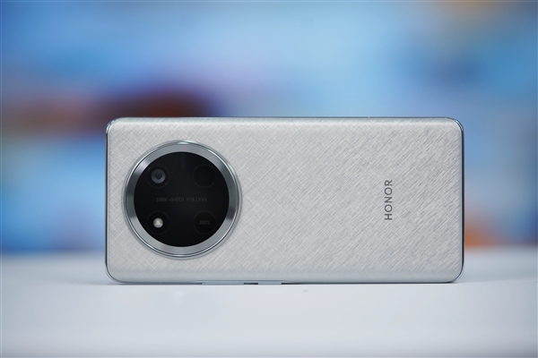 6799元新一代安卓机皇!vivo X200 Pro卫星通信版图赏