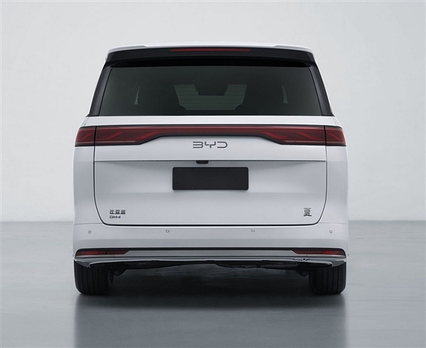 比腾势D9更便宜!比亚迪夏MPV实车亮相:夏字Logo上车