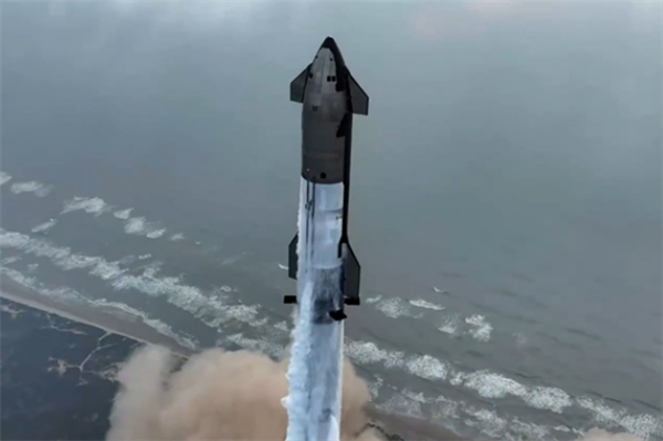 马斯克:开发火星需将火箭技术提高1000倍