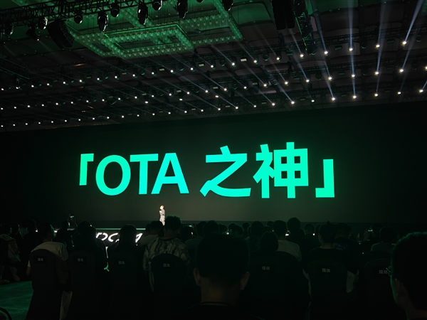 ColorOS喜提“OTA之神”称号!每月一次暴走式更新:9个月超500项优化