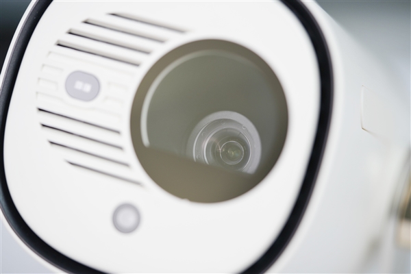 一体式云台设计 各角度随意投!当贝Smart 1图赏