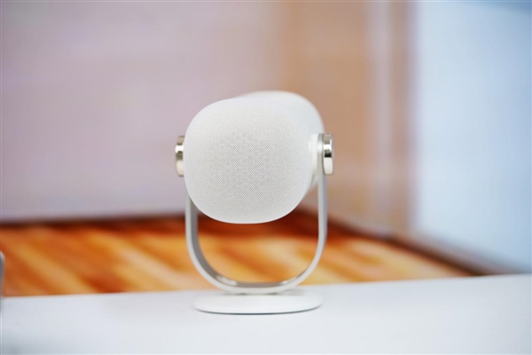 一体式云台设计 各角度随意投!当贝Smart 1图赏