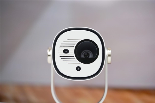 一体式云台设计 各角度随意投!当贝Smart 1图赏