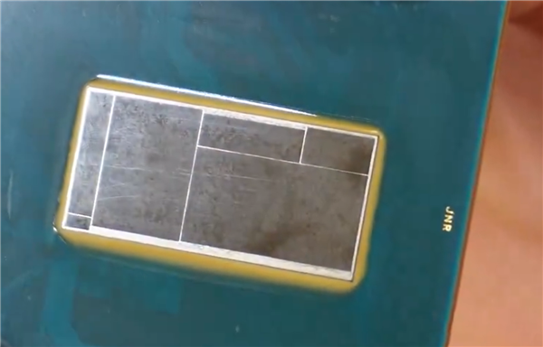 酷睿Ultra 200K全网首发开盖!四大模块 清晰可见