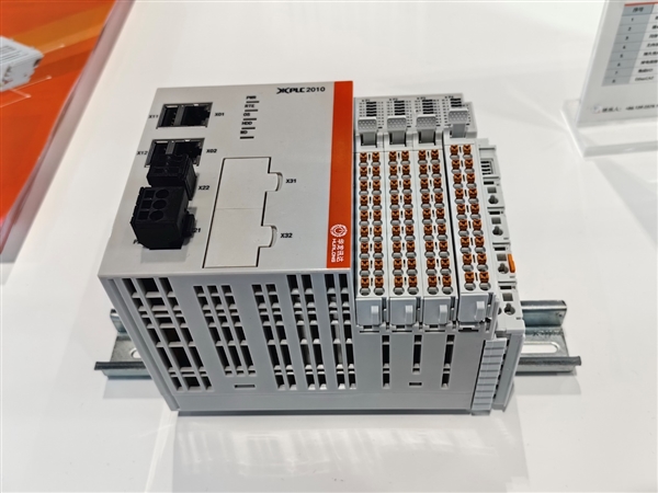 龙芯大秀工业生态成果:73家新品齐发、开源鸿蒙好朋友