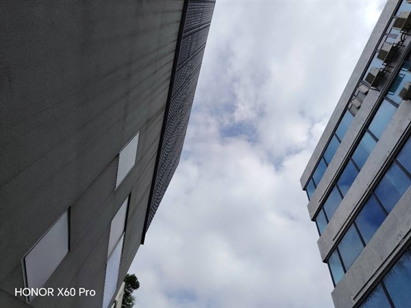 从2米高度跌落完好无损!荣耀X60 Pro体验