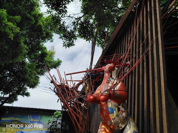 从2米高度跌落完好无损!荣耀X60 Pro体验