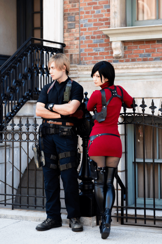 《生化危机4》组团COS:里昂碍事梨身高差还原