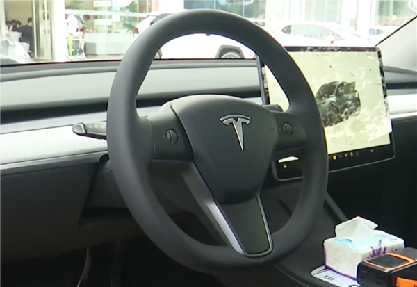 特斯拉Model Y新车会跑偏 售后:建议等自适应