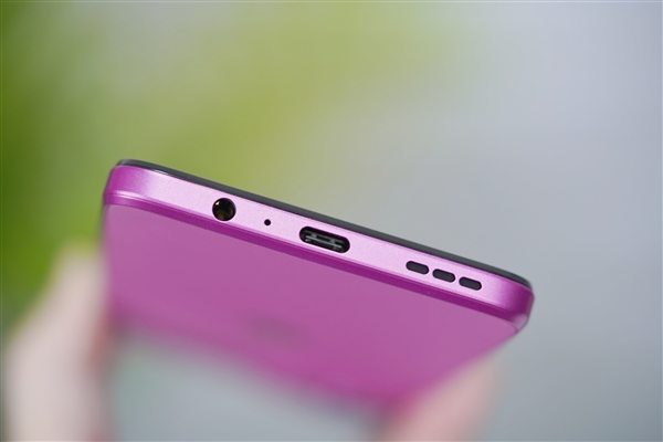 千元就享纳米皮!moto g55霞光紫图赏