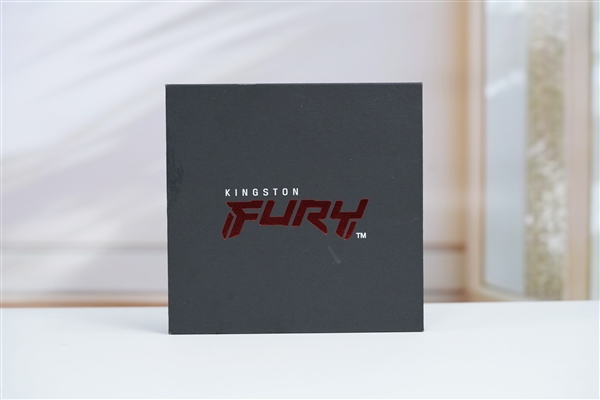 英特尔Ultra旗舰座驾！微星MEG Z890 ACE战神主板套装图赏