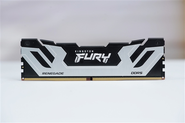 英特尔Ultra旗舰座驾！微星MEG Z890 ACE战神主板套装图赏