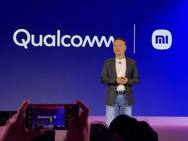 本月发布！小米15系列全球首发骁龙8至尊版 卢伟冰：旗舰芯皇