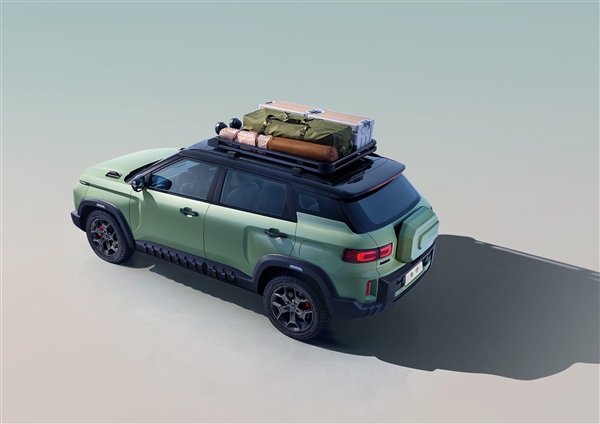 吉利牛仔官图发布:原厂四车顶探灯、夜晚无惧远光狗