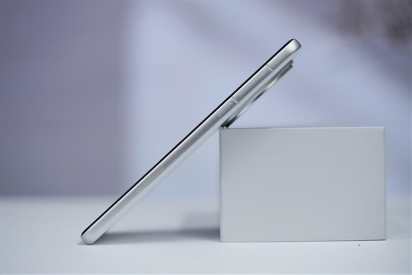 配备抓怕快启键!OPPO Find X8 Pro图赏