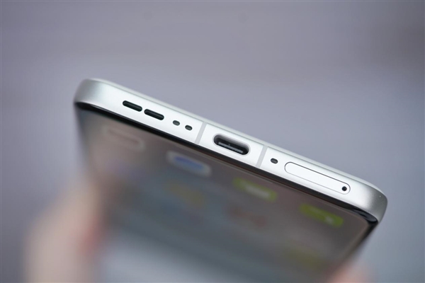 配备抓怕快启键!OPPO Find X8 Pro图赏