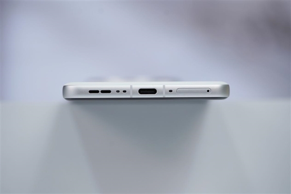 配备抓怕快启键!OPPO Find X8 Pro图赏