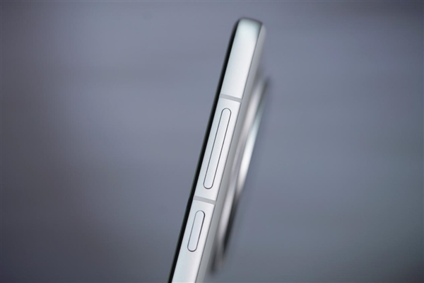 配备抓怕快启键!OPPO Find X8 Pro图赏