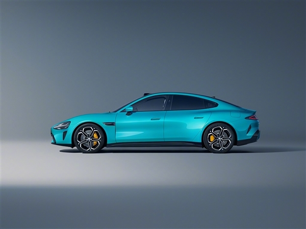 爱车才能造好车 雷军:小米内部玩车氛围很浓、鼓励员工考赛照