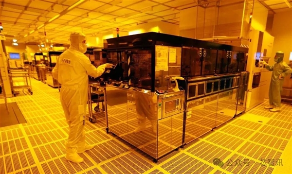 为何晶圆厂里的女性禁止化妆:揭秘这背后隐藏的良率杀手