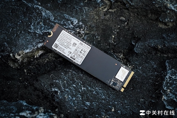 长江存储PC41Q上手:高效能OEM固态硬盘新力作