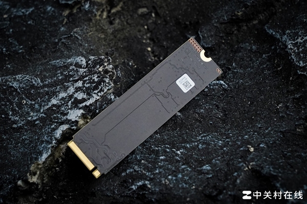 长江存储PC41Q上手:高效能OEM固态硬盘新力作