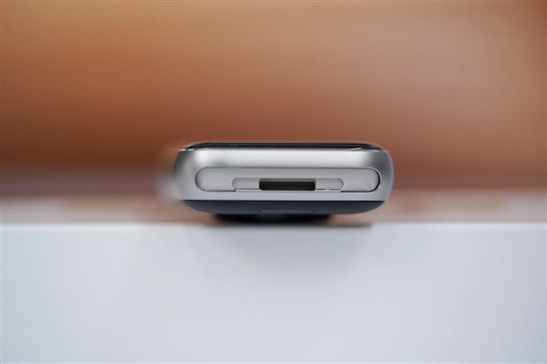 超大屏比手表还大!小米手环9 Pro图赏