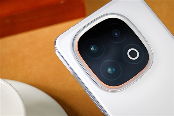 iQOO 13性能实测:骁龙8至尊版满帧战神