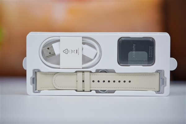 超大屏比手表还大!小米手环9 Pro图赏