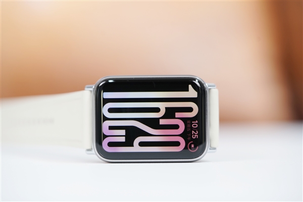 超大屏比手表还大!小米手环9 Pro图赏