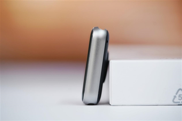 超大屏比手表还大!小米手环9 Pro图赏