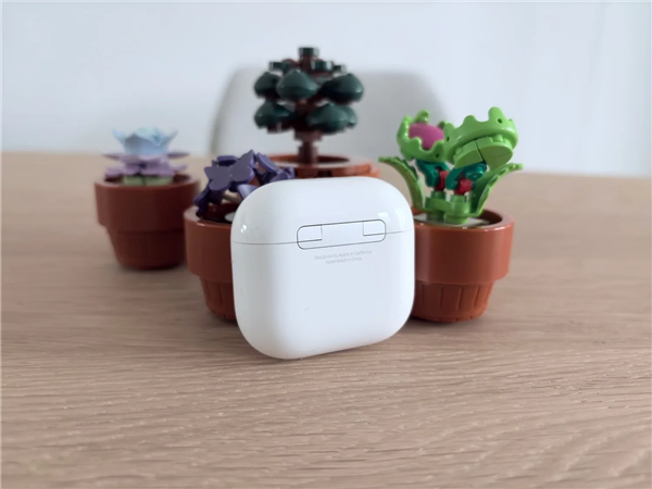 听障人士福音 AirPods Pro 2获固件更新:能当助听器