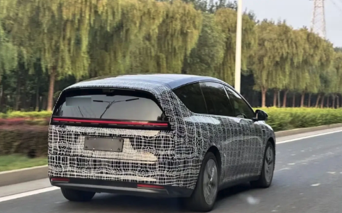 理想全新纯电车型曝光:MEGA同款造型 定位为跨界SUV