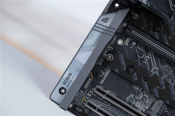 支持9500+内存!技嘉Z890 AORUS MASTER超级雕主板图赏