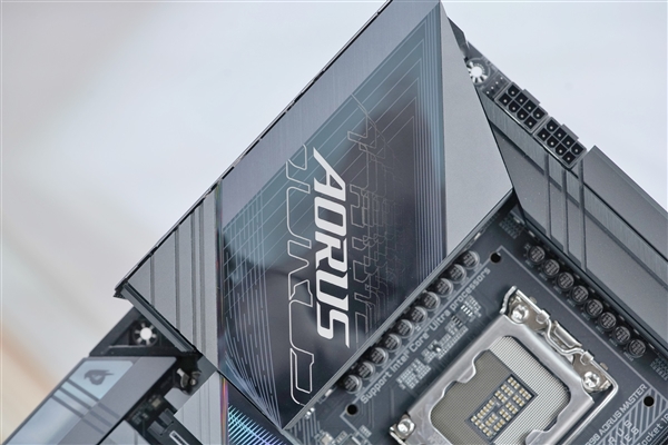 支持9500+内存!技嘉Z890 AORUS MASTER超级雕主板图赏