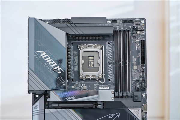 支持9500+内存!技嘉Z890 AORUS MASTER超级雕主板图赏