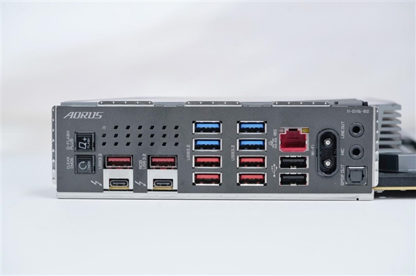 支持9500+内存!技嘉Z890 AORUS MASTER超级雕主板图赏