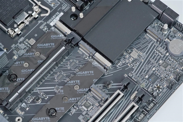 支持9500+内存!技嘉Z890 AORUS MASTER超级雕主板图赏