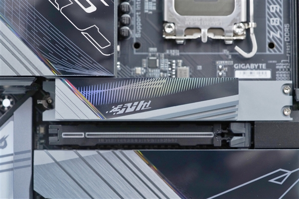 支持9500+内存!技嘉Z890 AORUS MASTER超级雕主板图赏