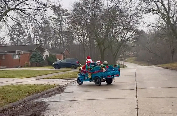 贵州小伙在美国卖三蹦子赚了人生第一个100万:已达成25岁目标