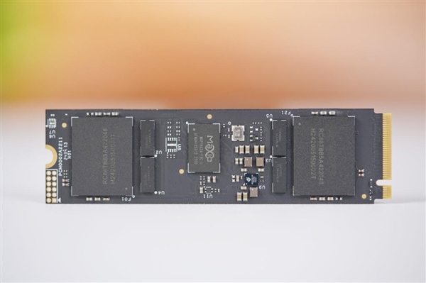 真正存储自由!雷克沙ARES 8TB SSD图赏