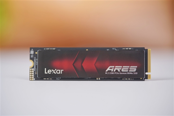 真正存储自由!雷克沙ARES 8TB SSD图赏