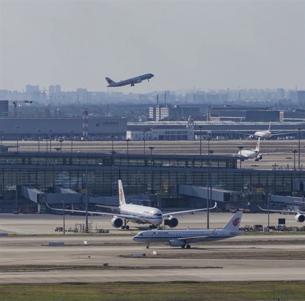 中国国航第二架C919大飞机交货!总计采购100架