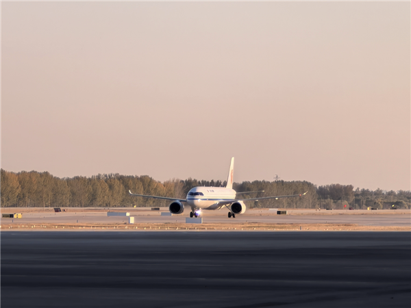 中国国航第二架C919大飞机交货!总计采购100架