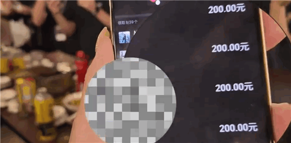 小鹏P7+大定破3万台!何小鹏吃烧烤庆功 还发了大红包