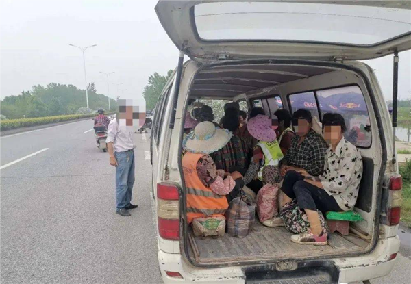 五座车坐五个人就超重:国产车又拉了吗