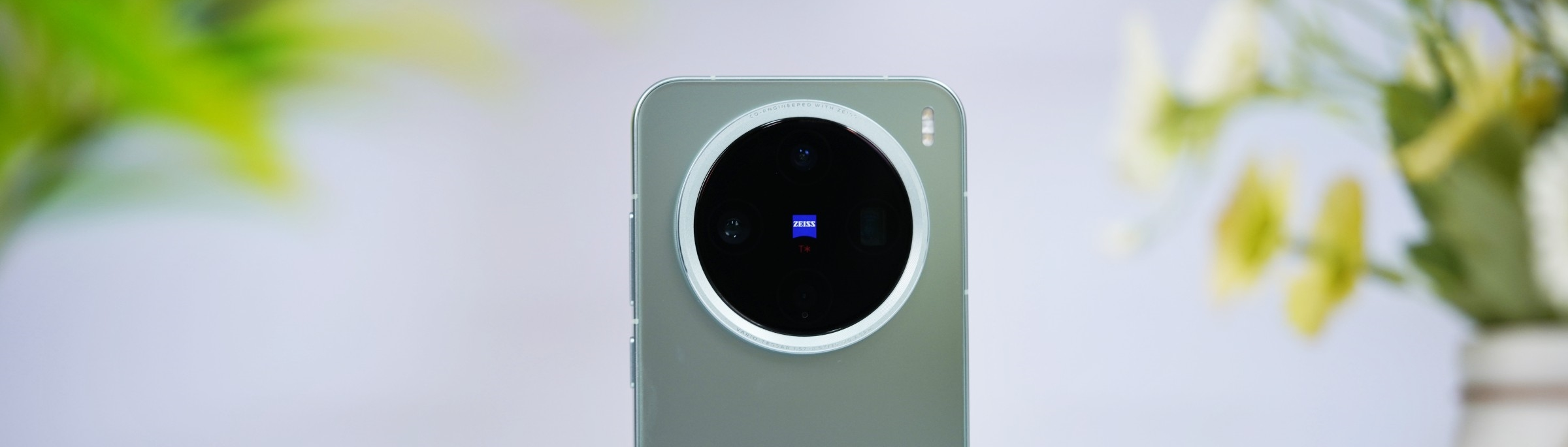 年度超强小直屏,vivo小屏旗舰X200 Pro mini评测