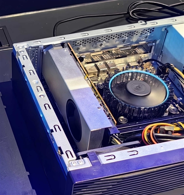 蓝戟首秀半高刀卡Intel A770:可惜一般人买不到